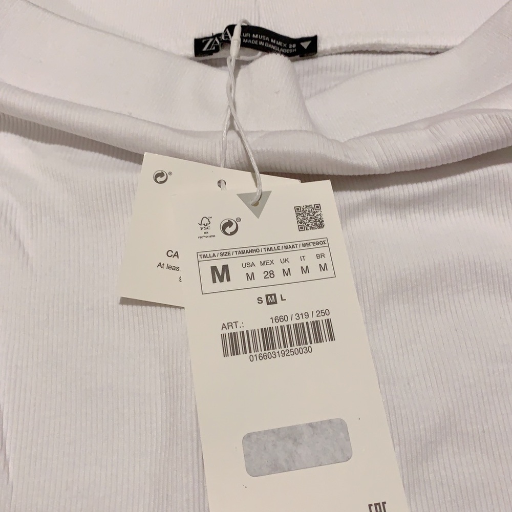 Zara white knit skirt Size M